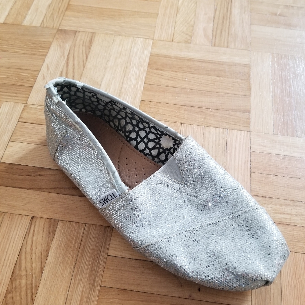 Tom's sequence shoes